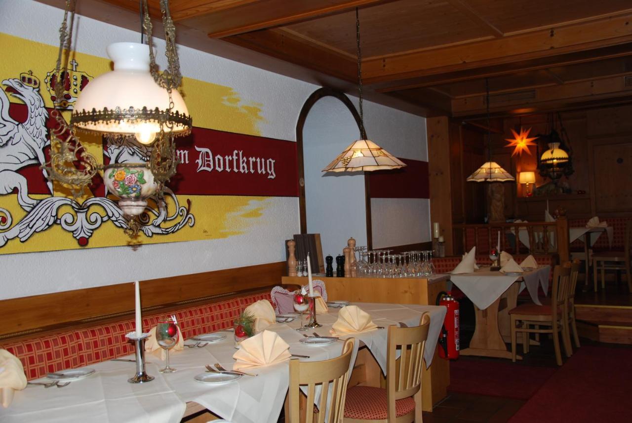 Landgasthof Zum Dorfkrug Haeusern Exterior photo